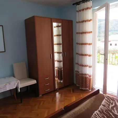 Radanovic-beaches 5 Min Walking Apartment *