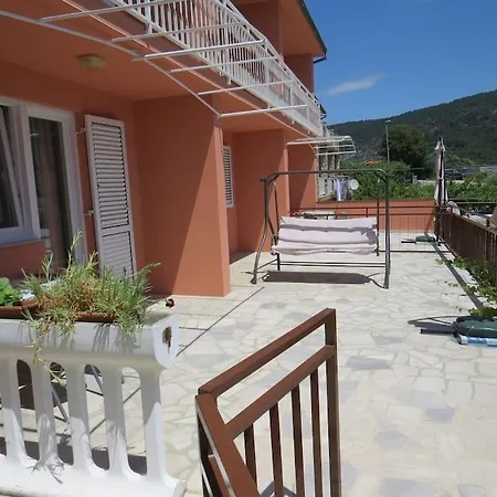 Radanovic-beaches 5 Min Walking * Cres
