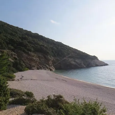 Apartment Radanovic-beaches 5 Min Walking