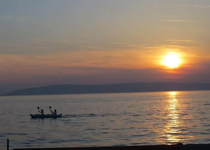 Radanovic-beaches 5 Min Walking アパート